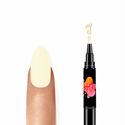 Caneta de Verniz Gel 3 em 1 na cor cetim clarinho, semelhante ao tecido de cetim clarinho, uma cor elegante, com base, cor e top coat num único produto, ideal para manicures práticas e precisas. Necessita de Máquina UV para catalisar e secar o verniz gel.